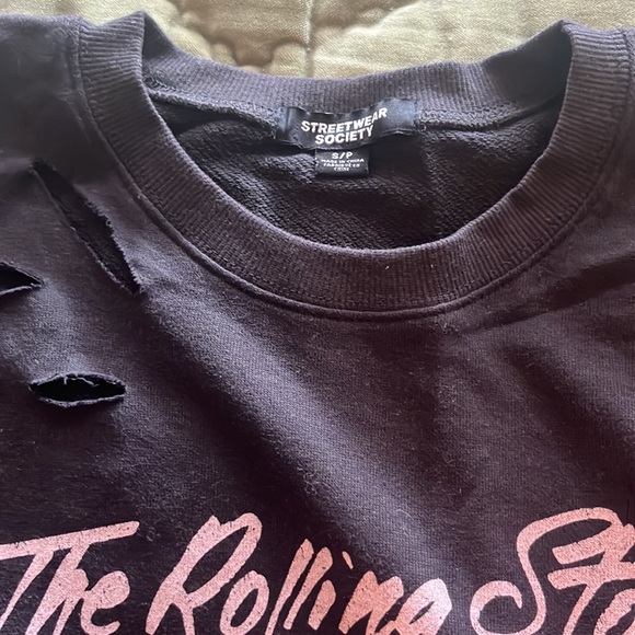 Rolling Stones Distressed Top - Picture 2 of 4